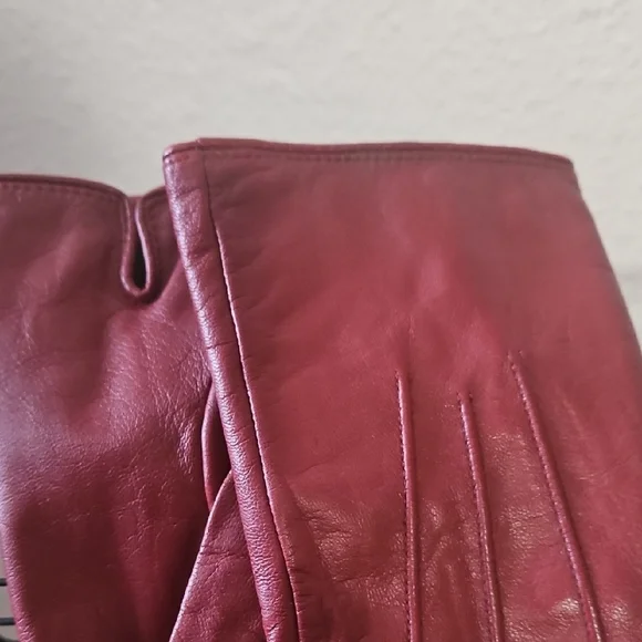 Isotoner Burgundy Genuine Leather Gloves Size L - Picture 3 of 11